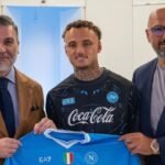 Napoli Resmi Amankan Winger Belanda Noa Lang dari PSV Eindhoven