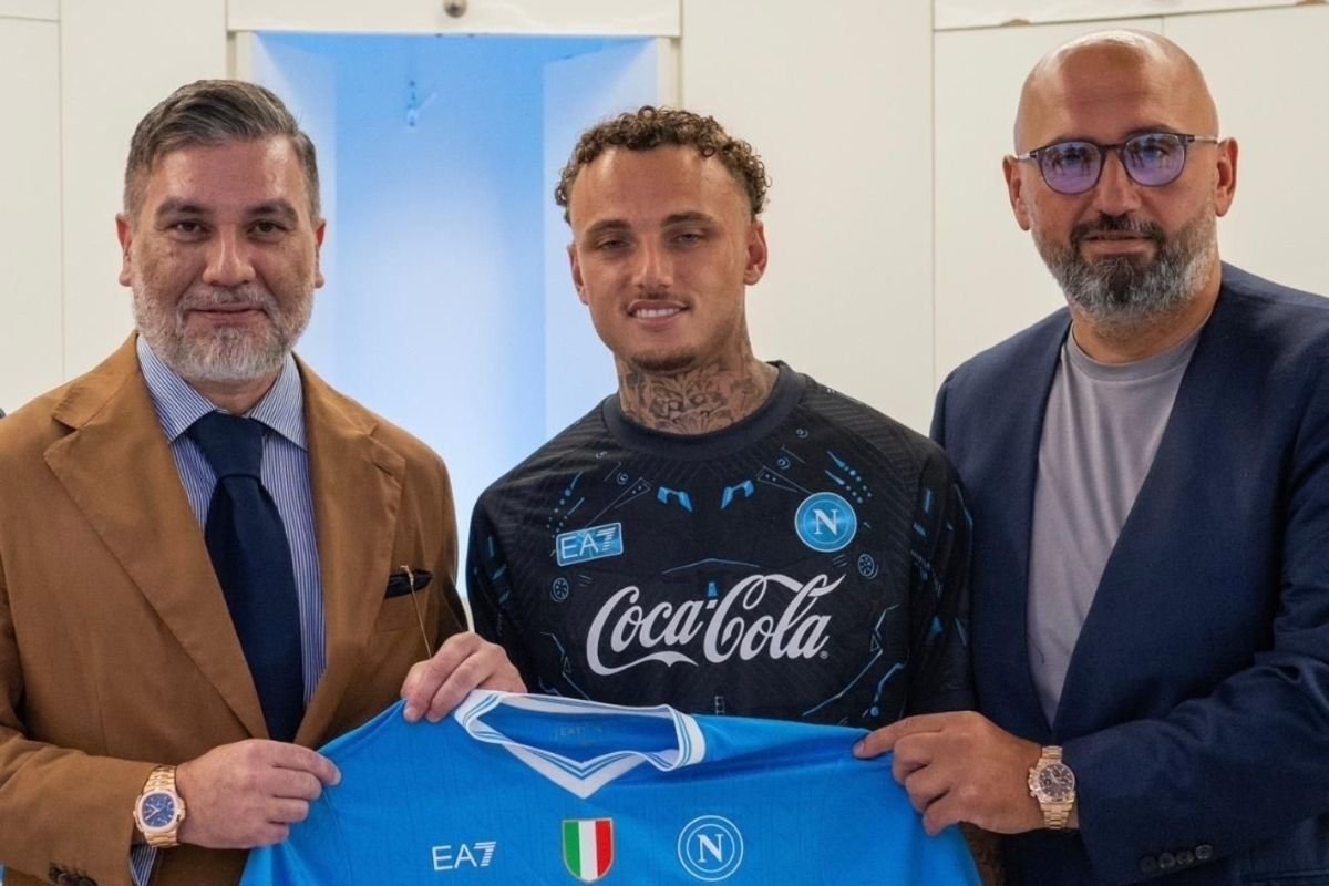 Napoli Resmi Amankan Winger Belanda Noa Lang dari PSV Eindhoven