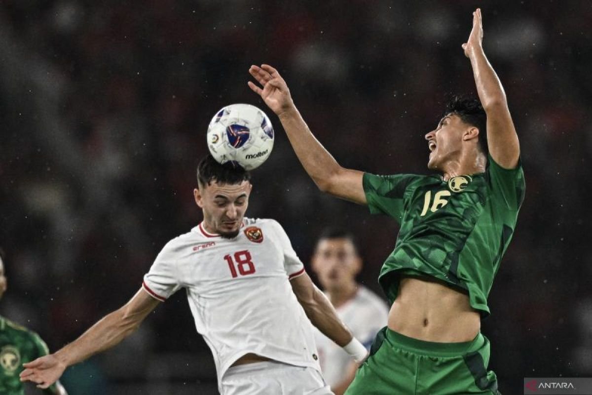 Pesepakbola Indonesia Ivar Jenner Resmi Bergabung dengan Tim Utama FC Utrecht